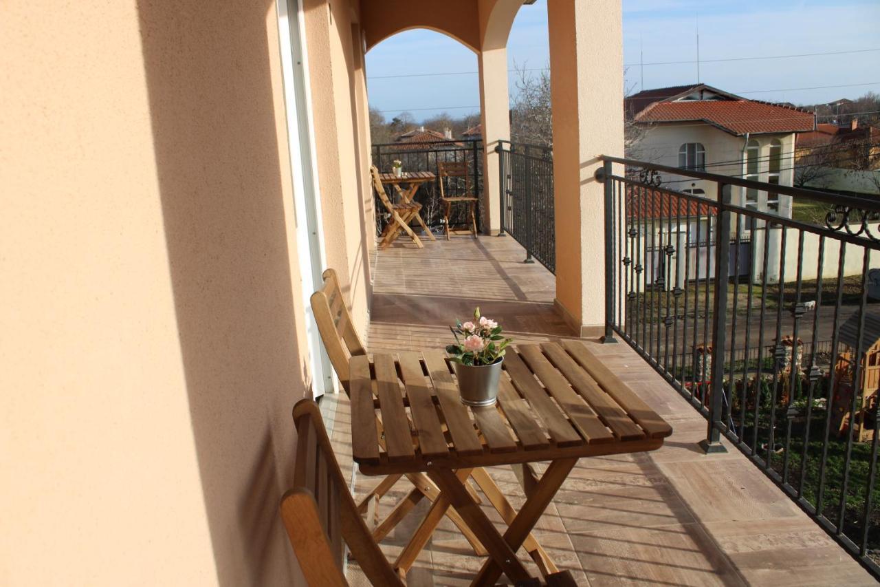 Къща За Гости Крапец Exterior foto